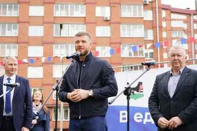 Депутаты думы Иркутска организовали фестиваль национальных культур в Пади Долгой Валентин Карпов