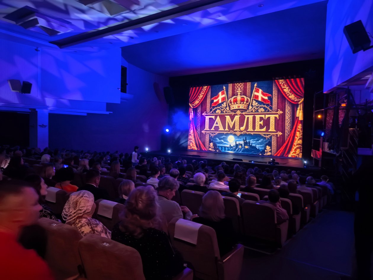 Когда Дания встречает Забайкалье: премьера мюзикла "Гамлета" покорила читинского зрителя